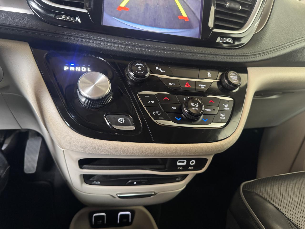 Chrysler Pacifica  2018