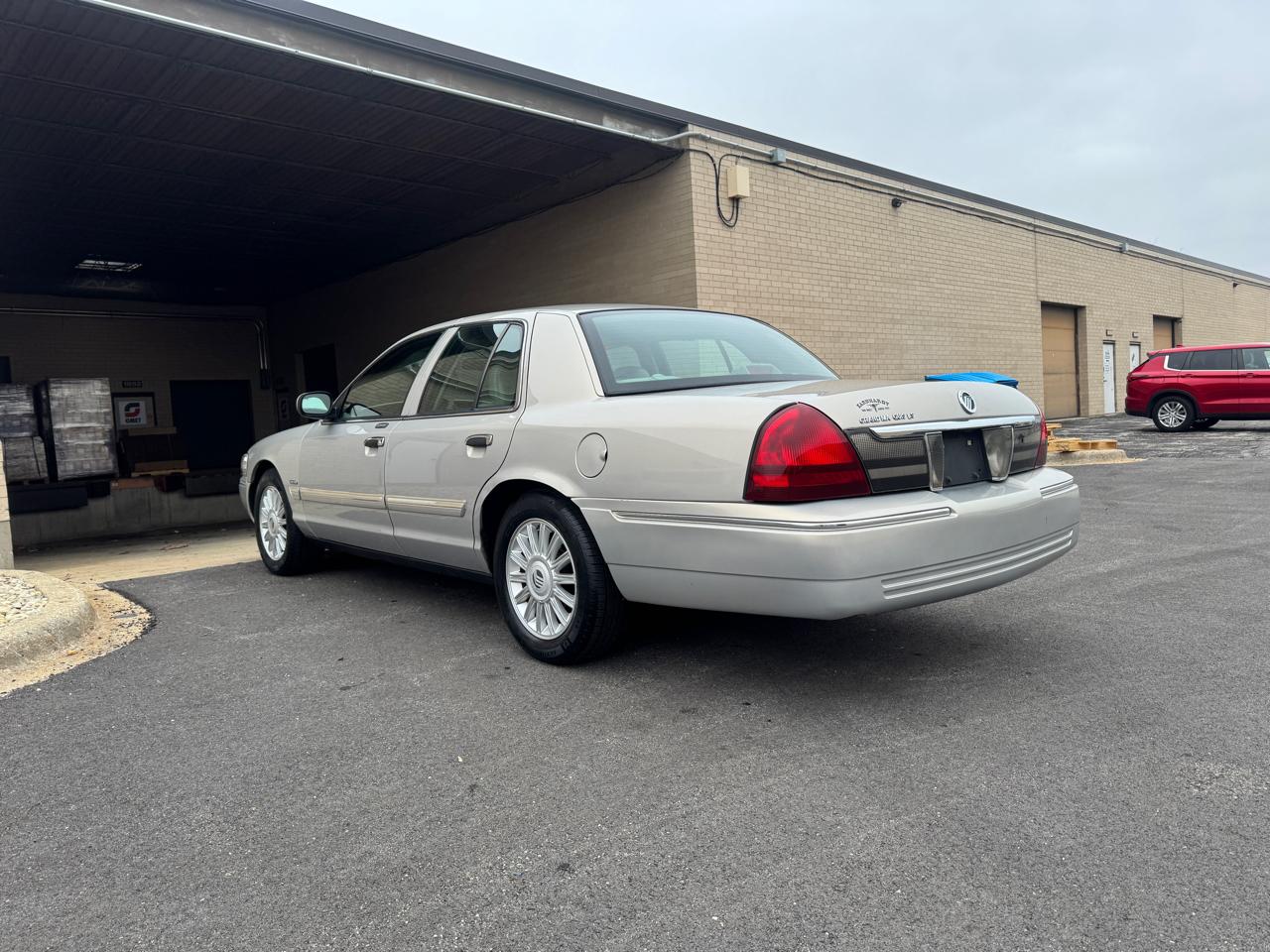 Mercury Grand Marquis LS 2010