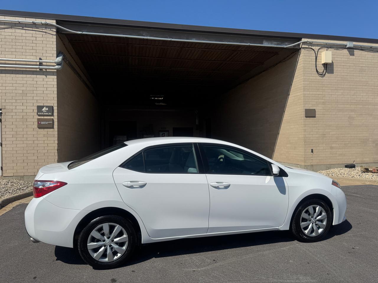 Toyota Corolla LE 2016