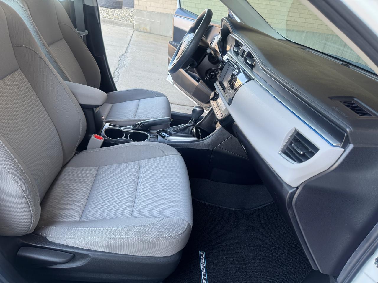 Toyota Corolla LE 2016