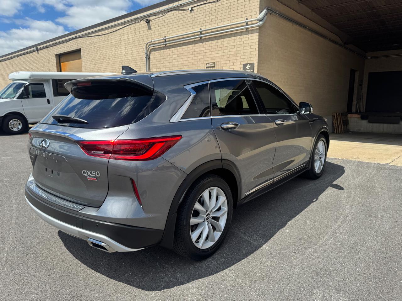 Infiniti QX50 ESSENTIAL 2019