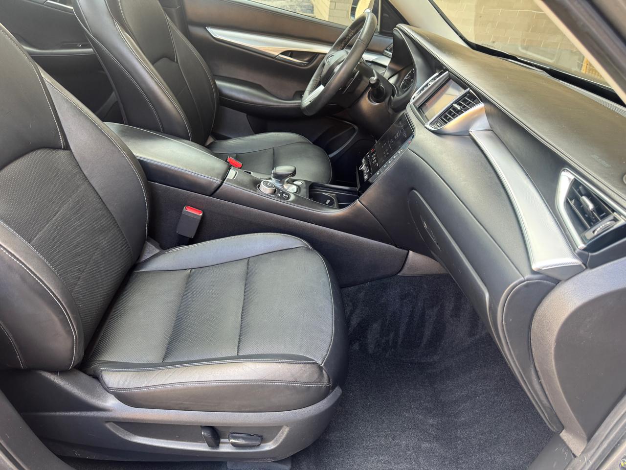 Infiniti QX50 ESSENTIAL 2019