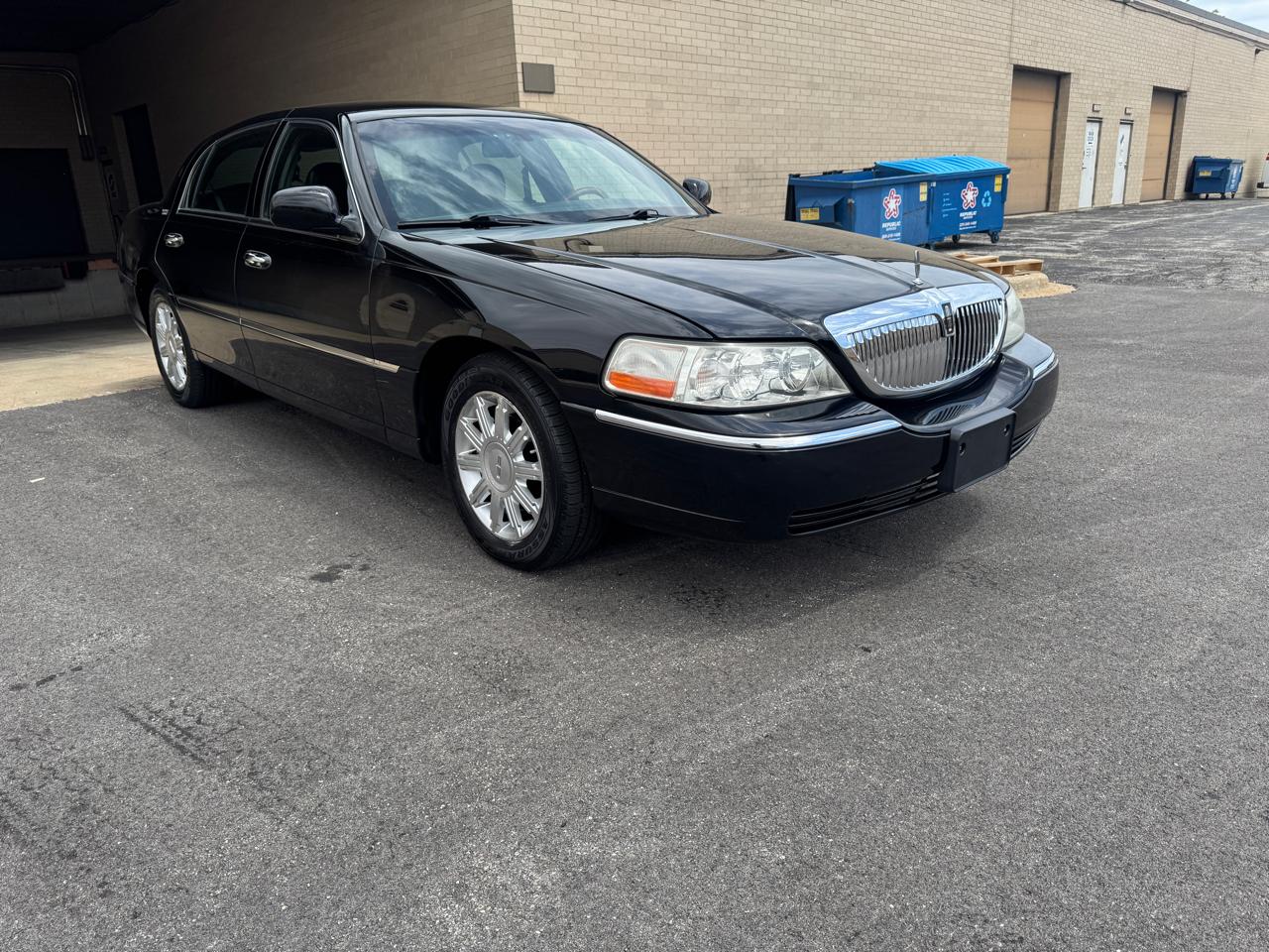 Lincoln Town Car 4dr Sdn Signature Limited 2009