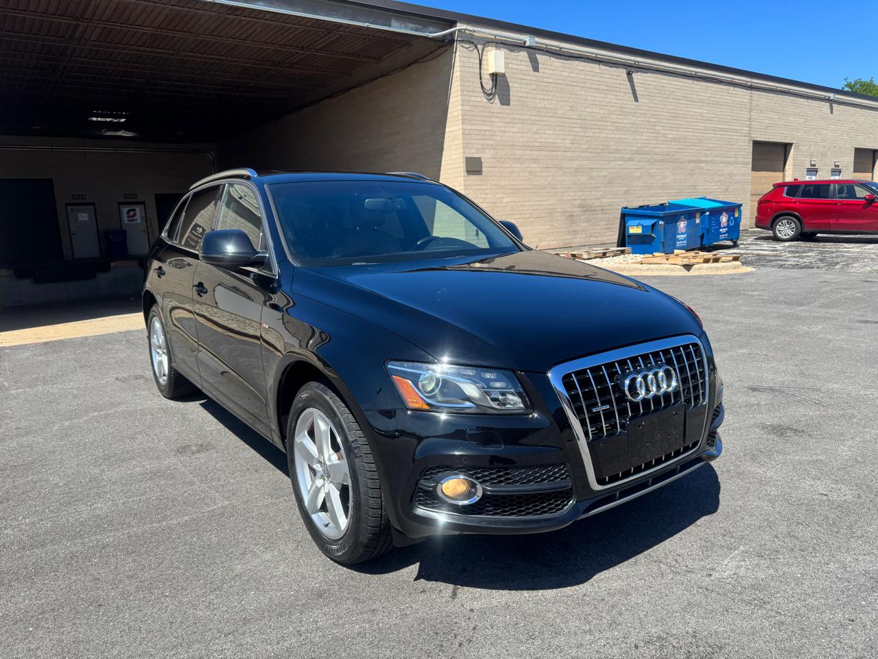 Audi Q5 quattro 4dr 3.2L Premium Plus 2012