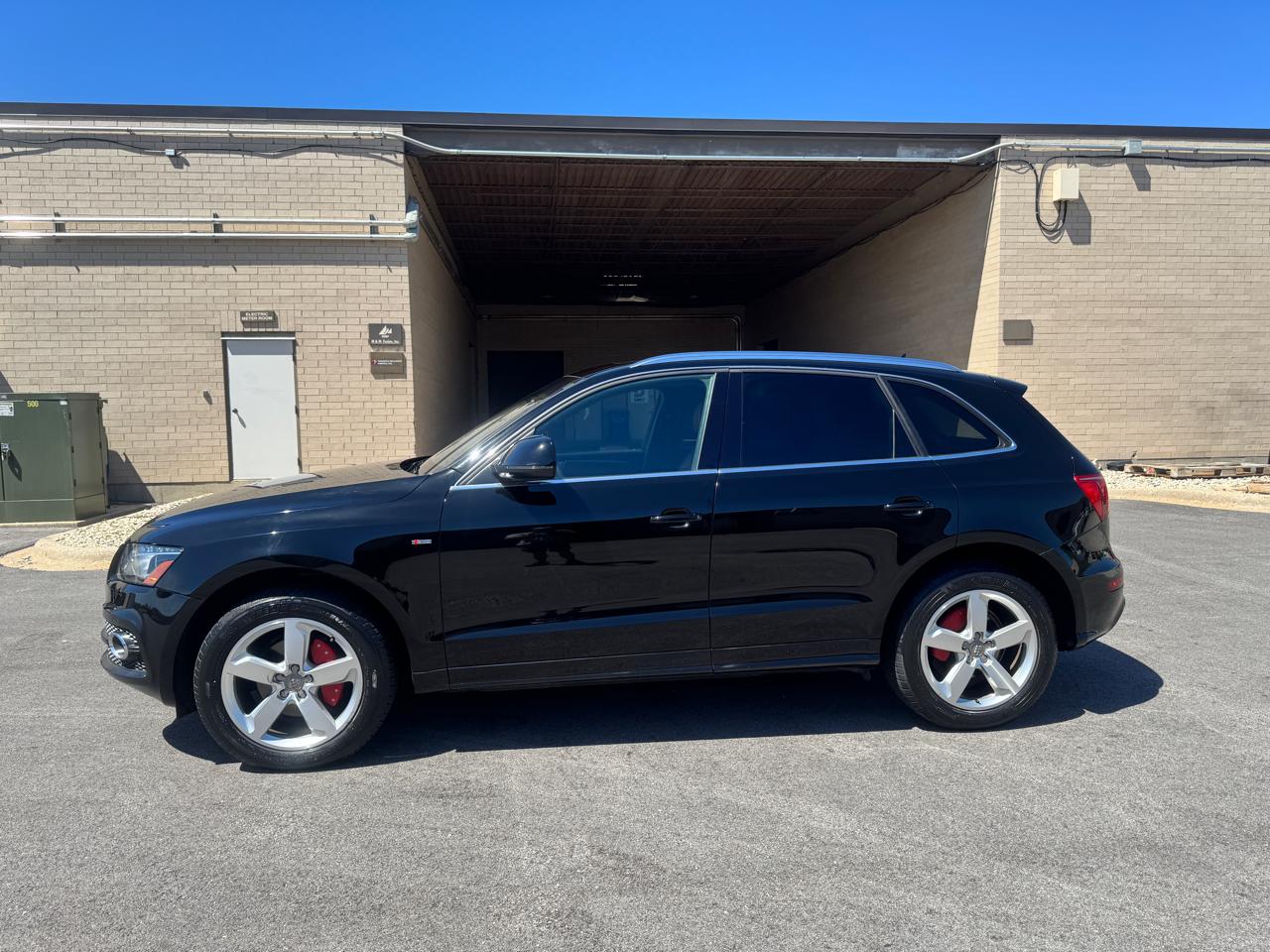 Audi Q5 quattro 4dr 3.2L Premium Plus 2012