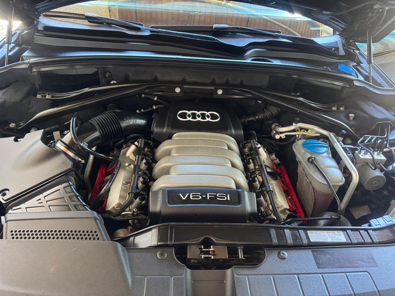 Audi Q5 quattro 4dr 3.2L Premium Plus 2012