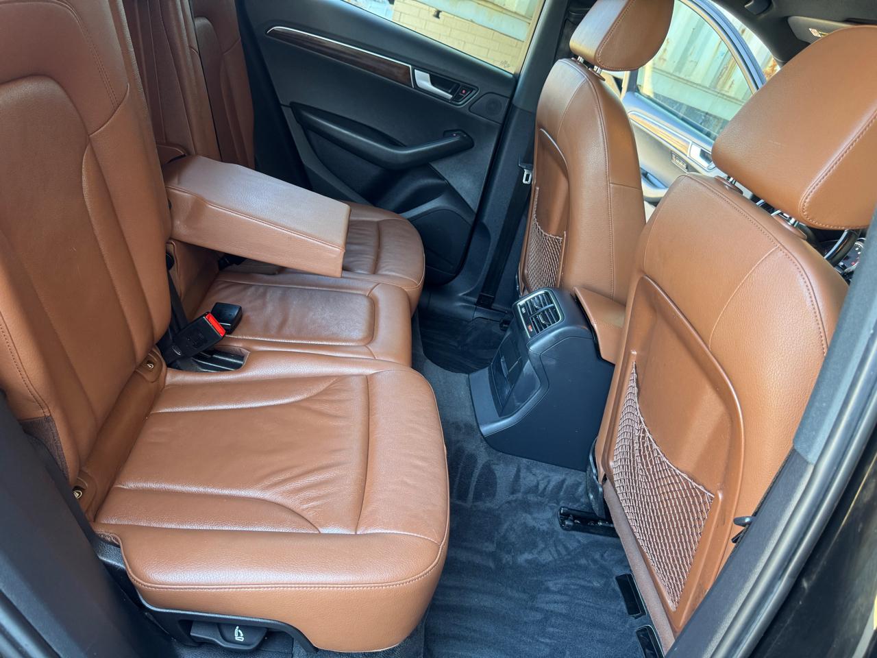 Audi Q5 quattro 4dr 3.2L Premium Plus 2012