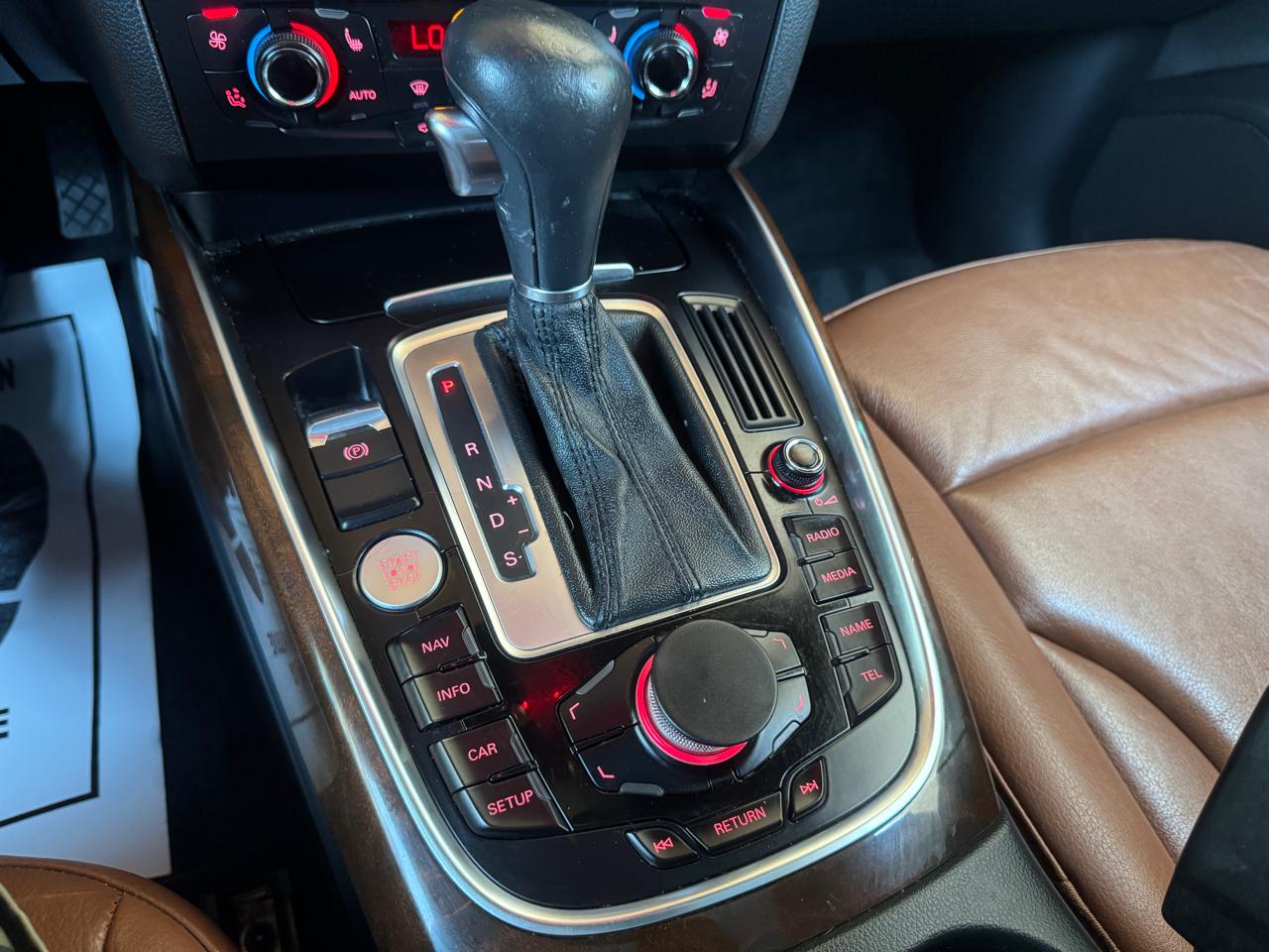 Audi Q5 quattro 4dr 3.2L Premium Plus 2012