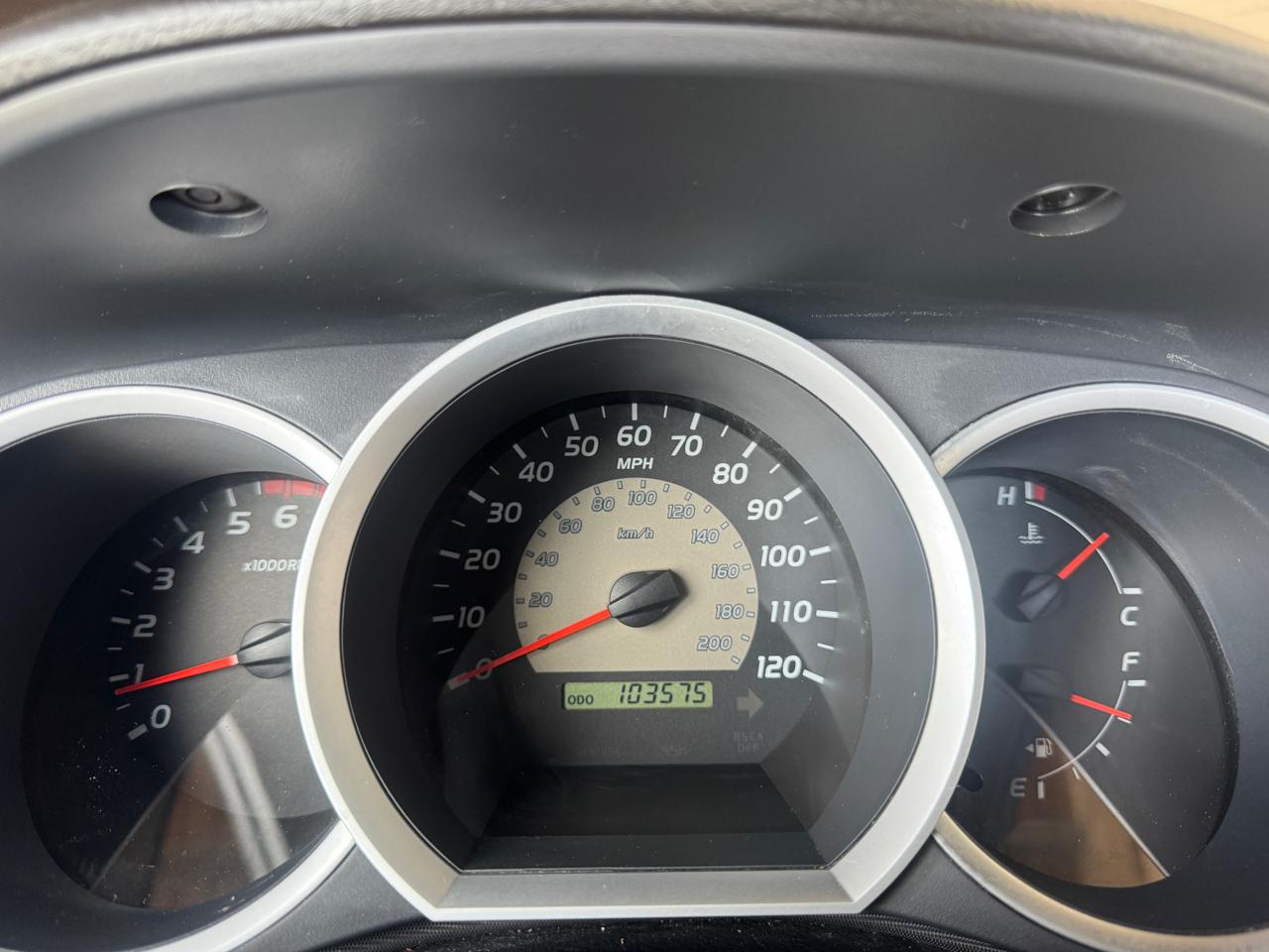 Toyota Tacoma  2010