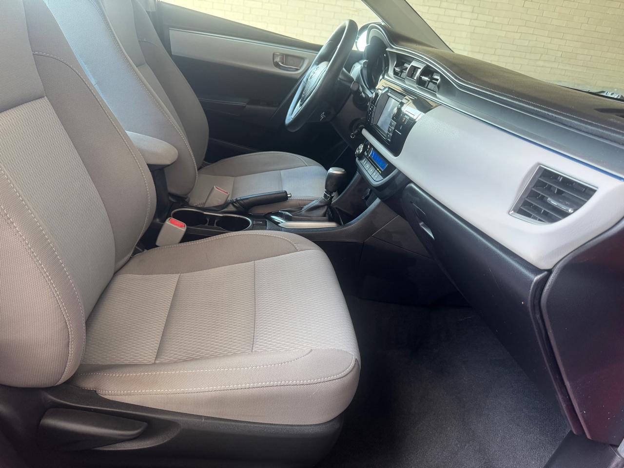 Toyota Corolla LE 2016