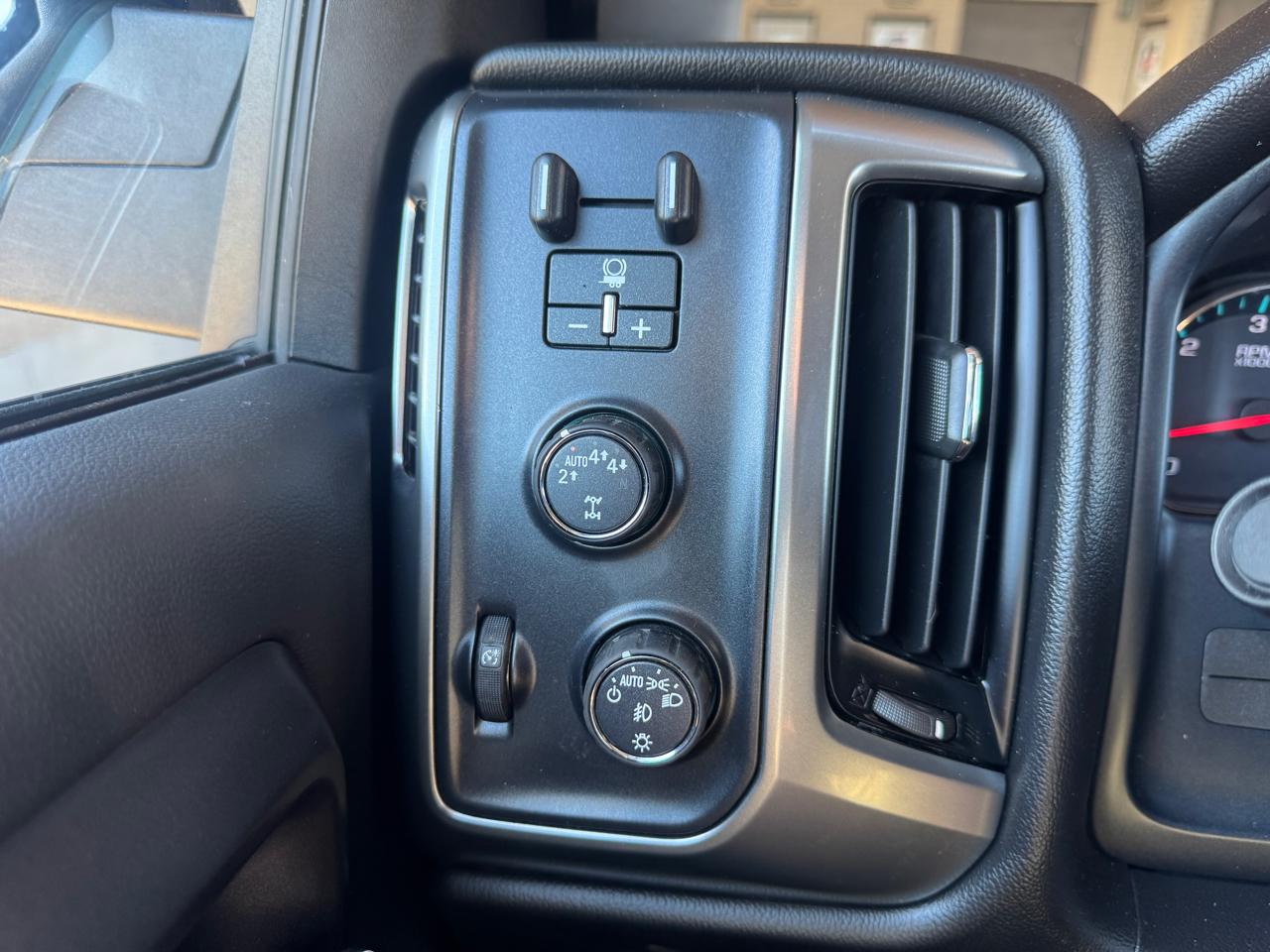 Chevrolet Silverado 1500 4WD Double Cab 143.5" LT w/1LT 2017