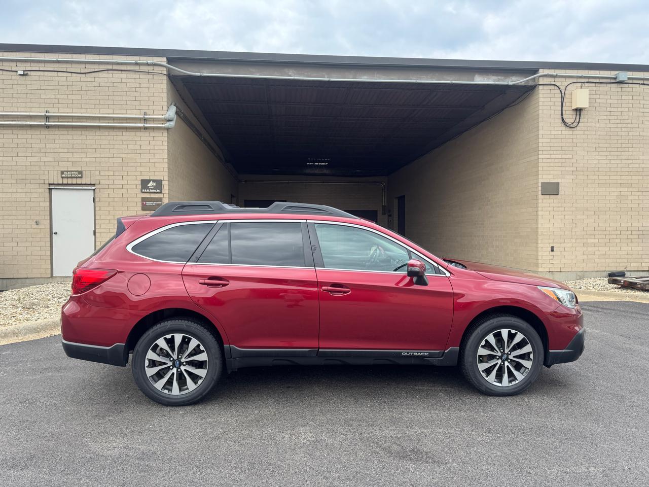 Subaru Outback 4dr Wgn 3.6R Limited 2016