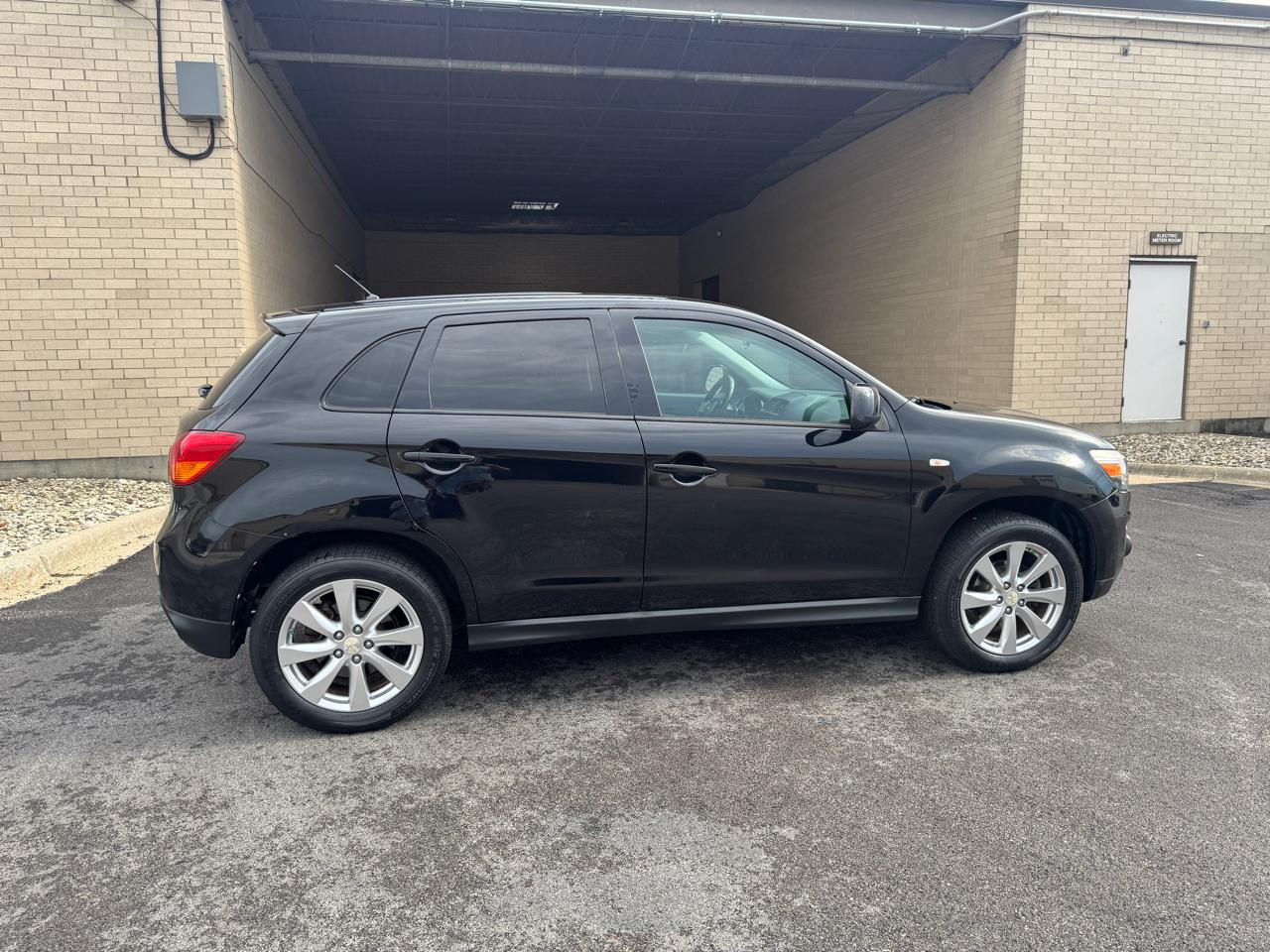 Mitsubishi Outlander Sport  2015