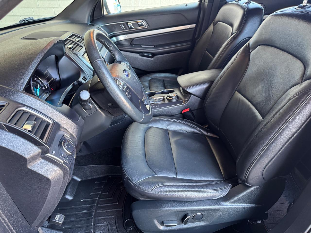 Ford Explorer XLT 4WD 2018