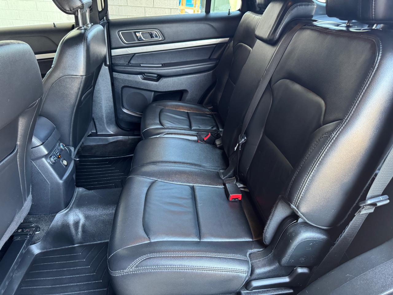 Ford Explorer XLT 4WD 2018