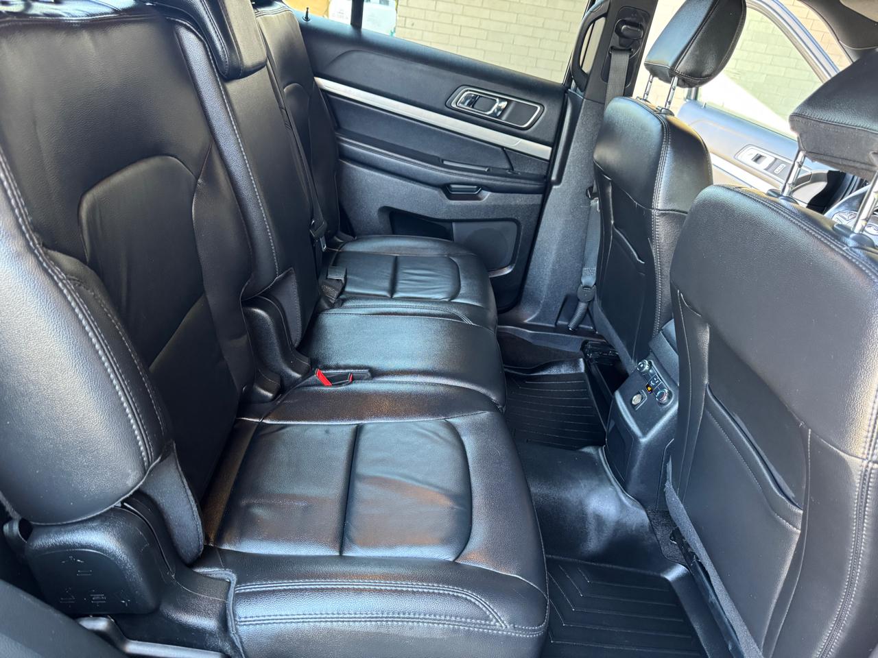Ford Explorer XLT 4WD 2018