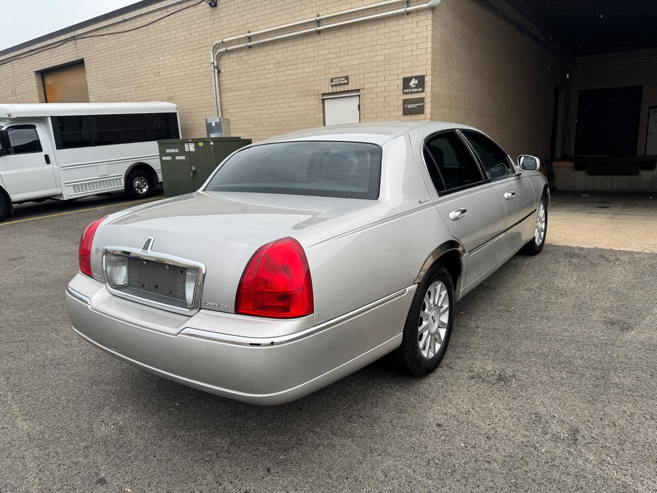 Lincoln Town Car 4dr Sdn Signature 2007