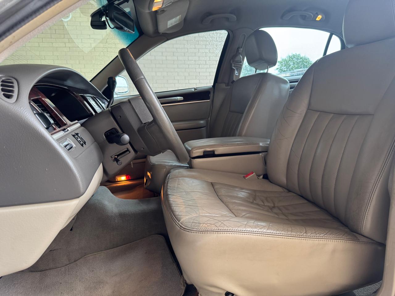 Lincoln Town Car 4dr Sdn Signature 2007