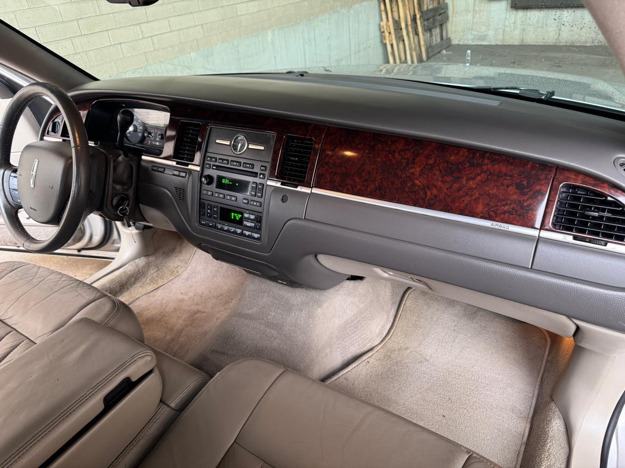 Lincoln Town Car 4dr Sdn Signature 2007