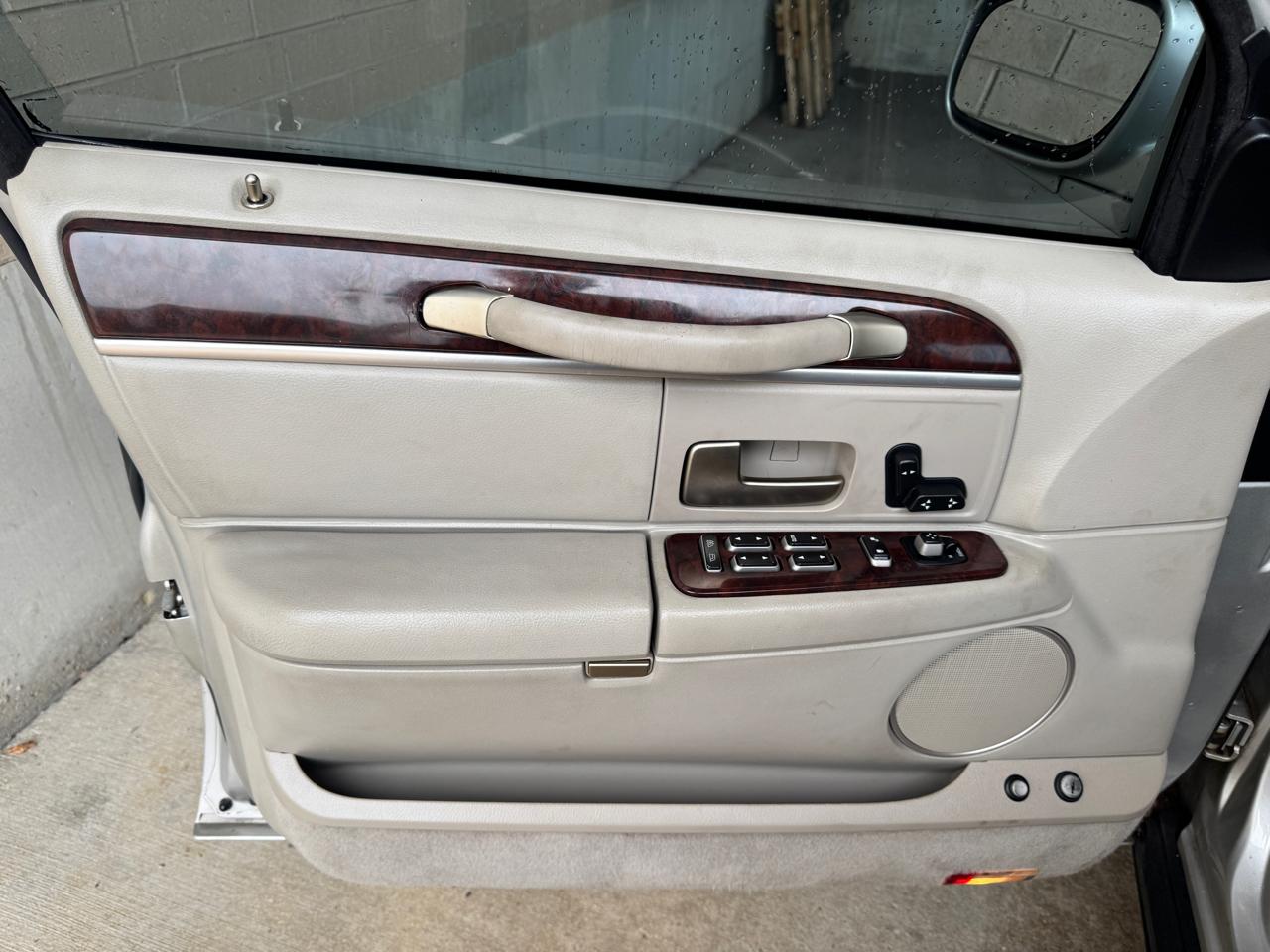 Lincoln Town Car 4dr Sdn Signature 2007