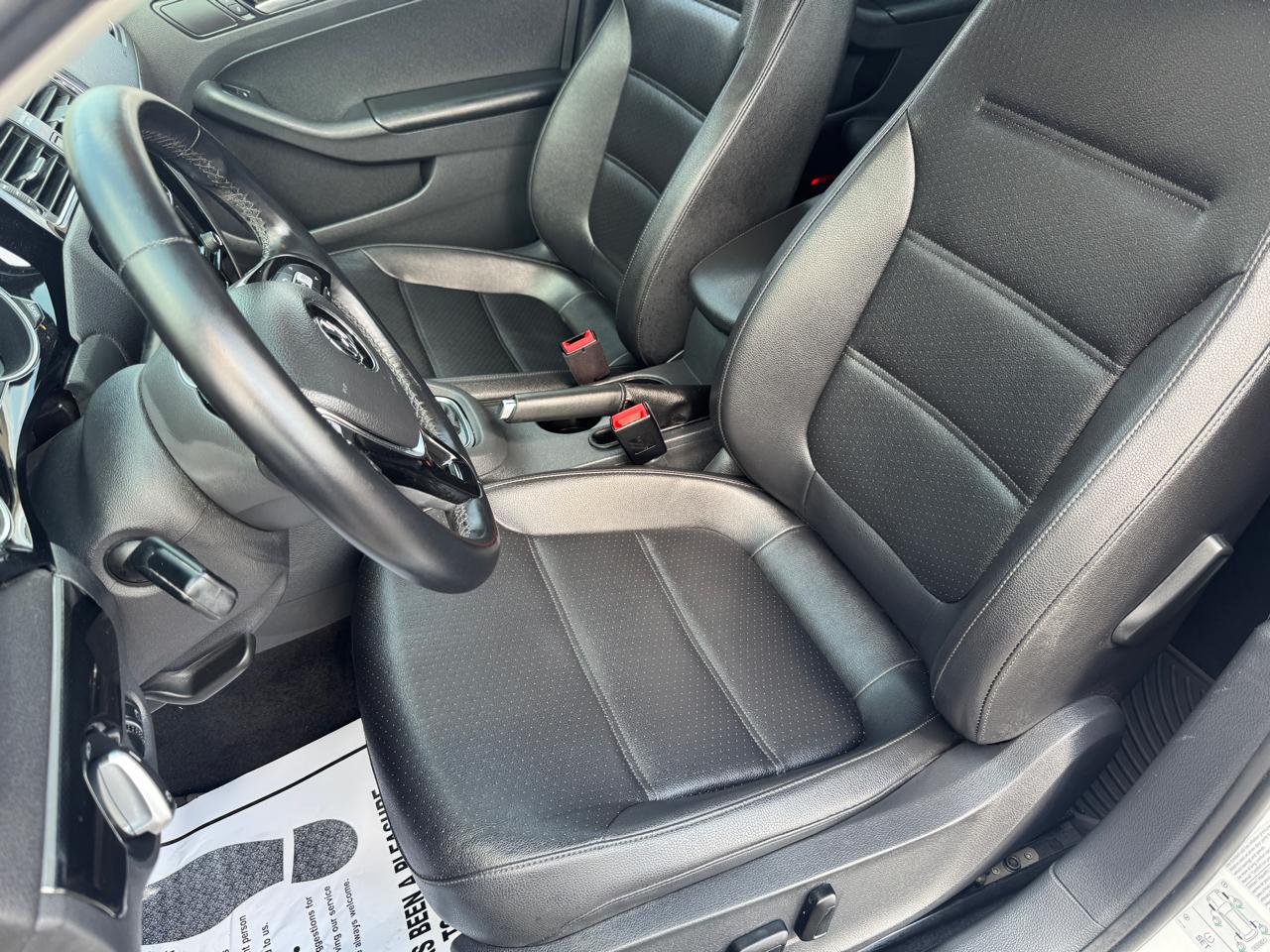 Volkswagen Jetta 1.8T SEL Auto 2017