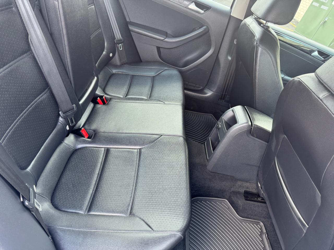 Volkswagen Jetta 1.8T SEL Auto 2017