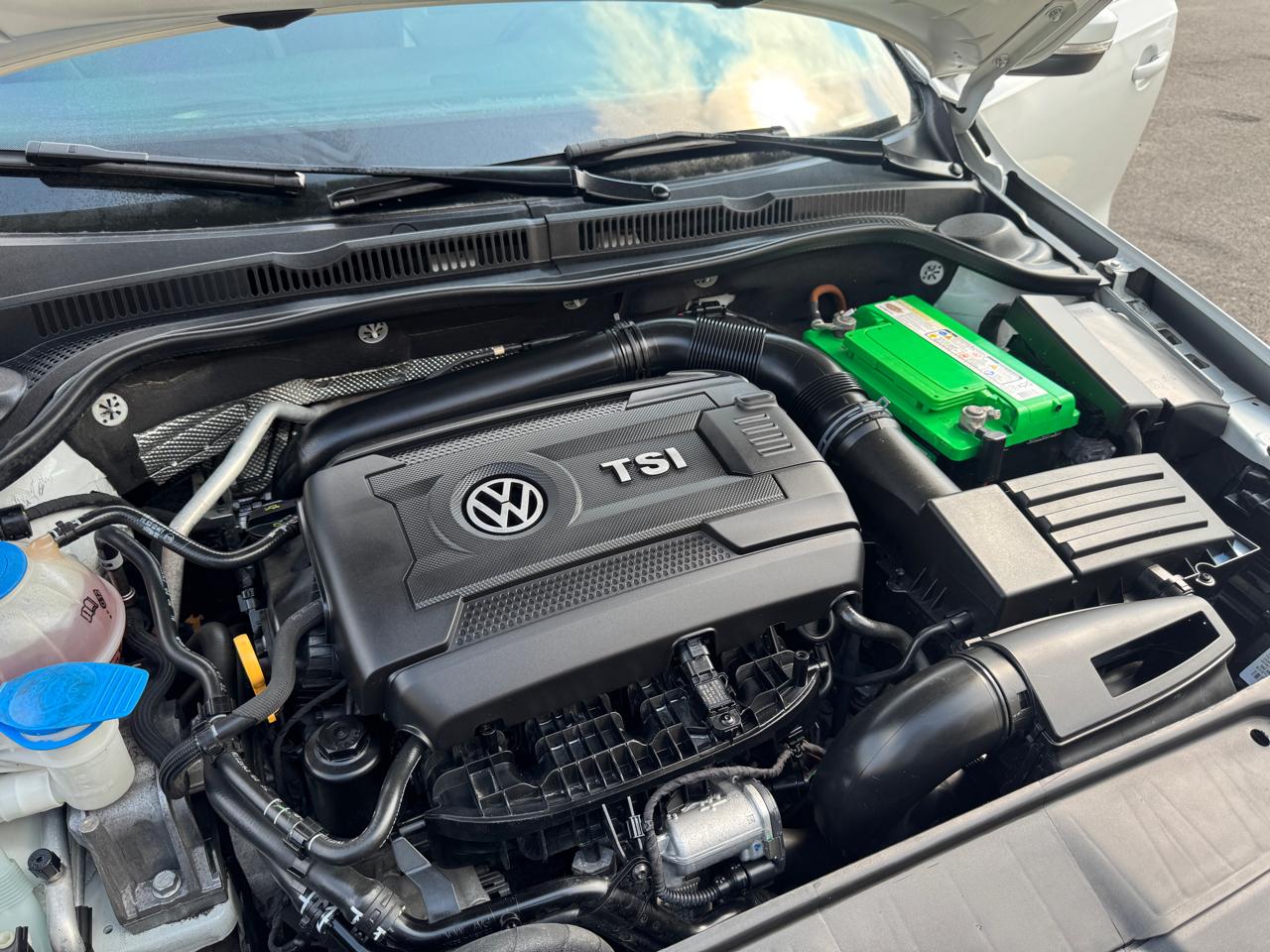 Volkswagen Jetta 1.8T SEL Auto 2017