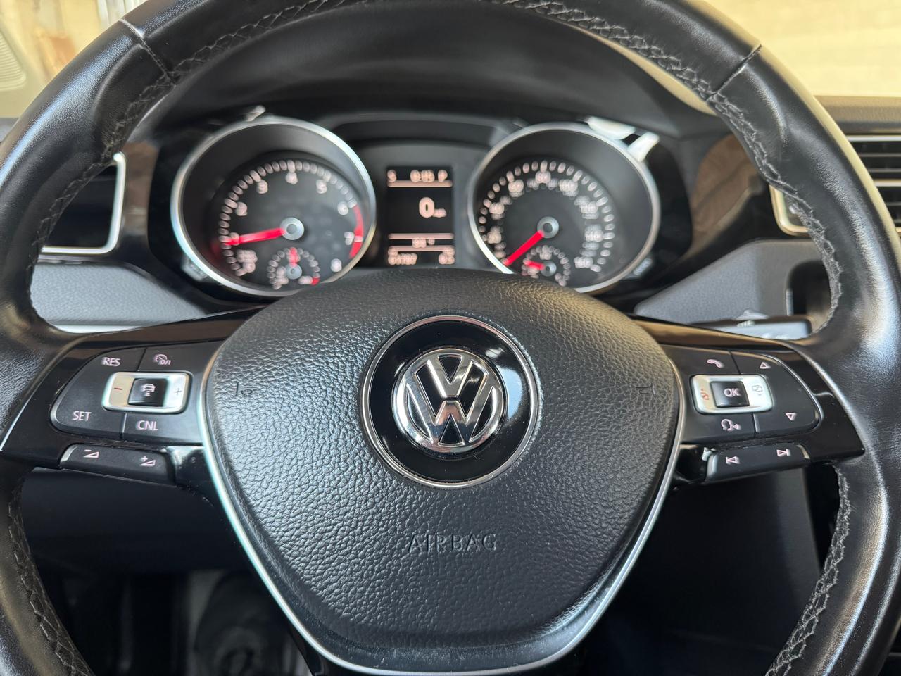Volkswagen Jetta 1.8T SEL Auto 2017