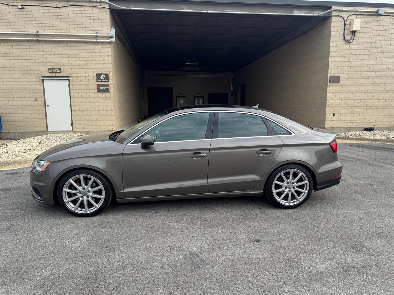 Audi A3 4dr Sdn quattro 2.0T Premium Plus 2015