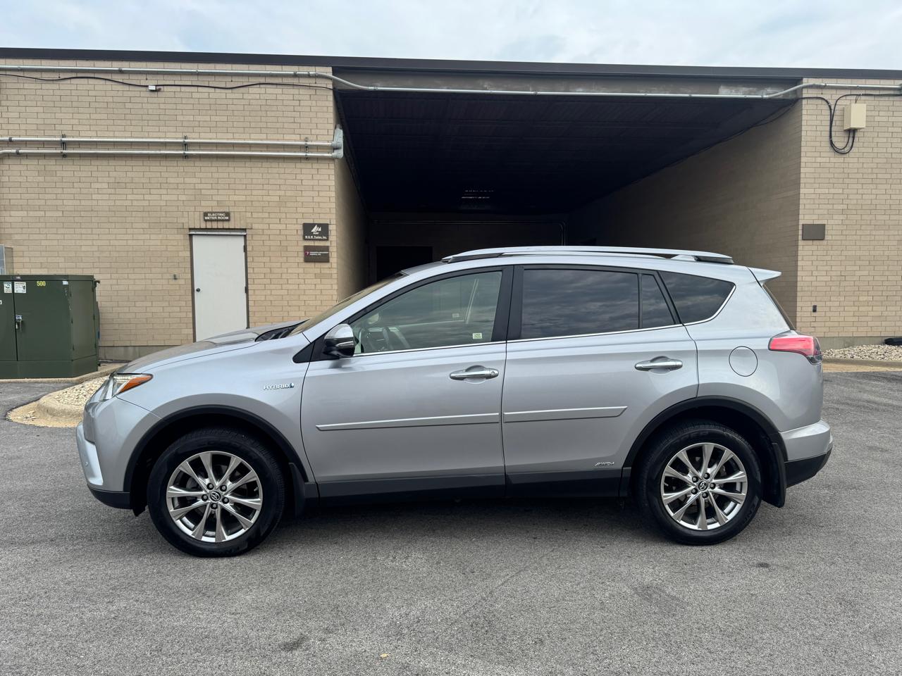 Toyota RAV4 Hybrid Limited AWD 2017