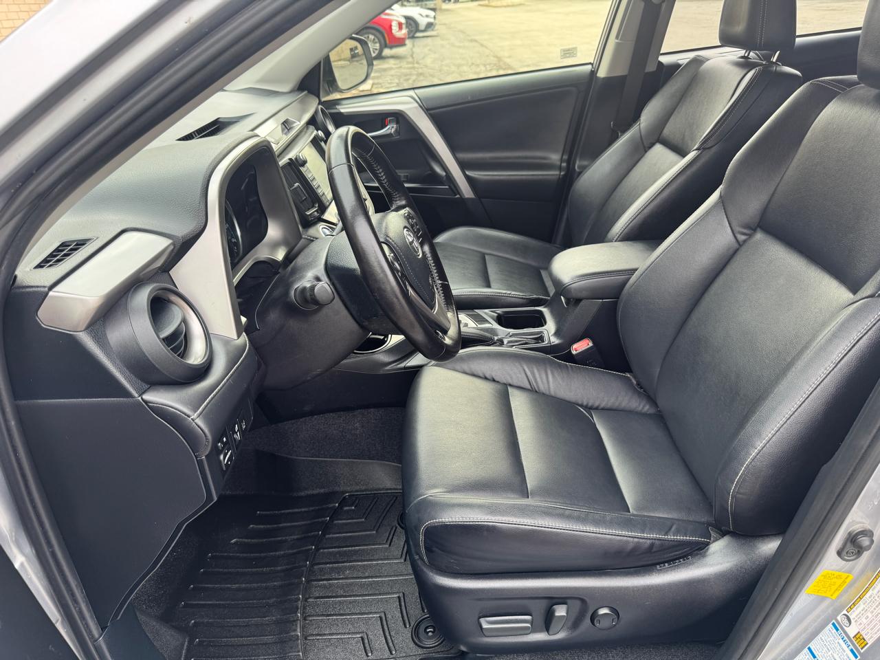 Toyota RAV4 Hybrid Limited AWD 2017