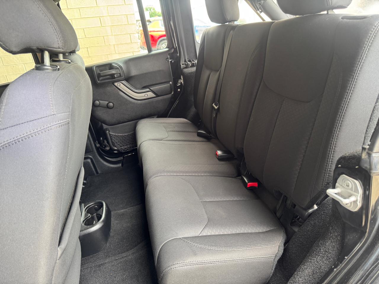 Jeep Wrangler Unlimited 4WD 4dr Sport 2015