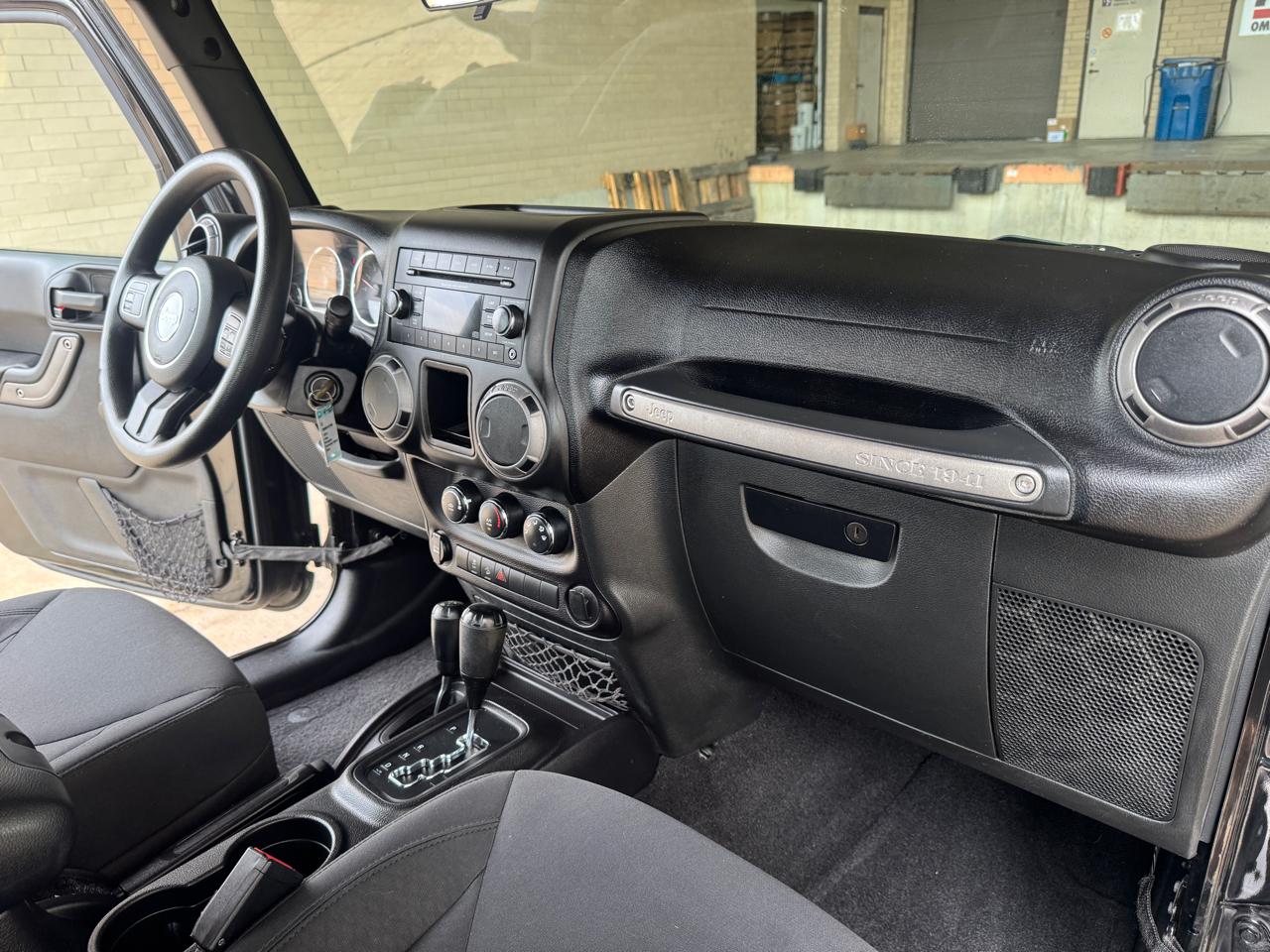 Jeep Wrangler Unlimited 4WD 4dr Sport 2015