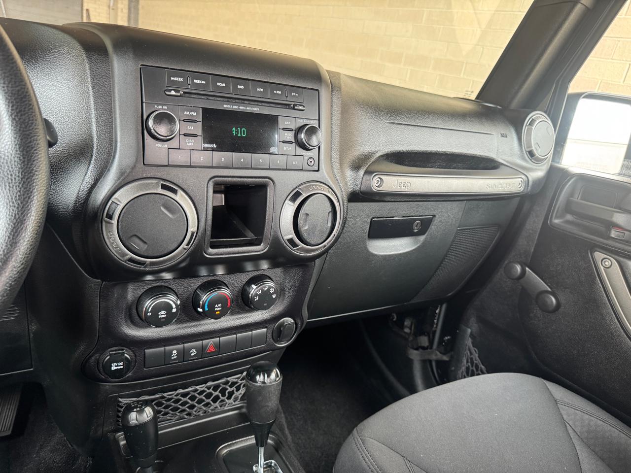 Jeep Wrangler Unlimited 4WD 4dr Sport 2015