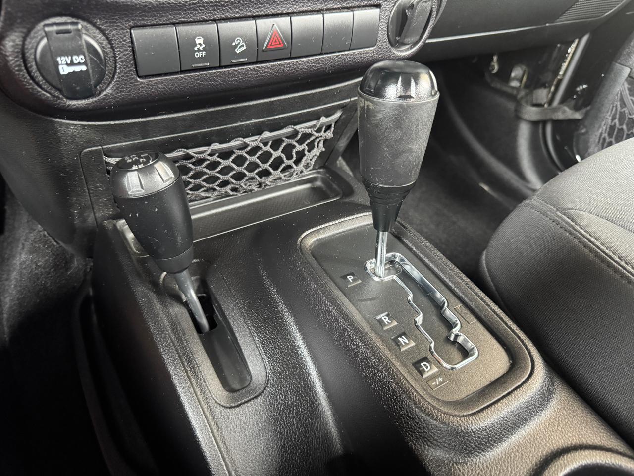 Jeep Wrangler Unlimited 4WD 4dr Sport 2015