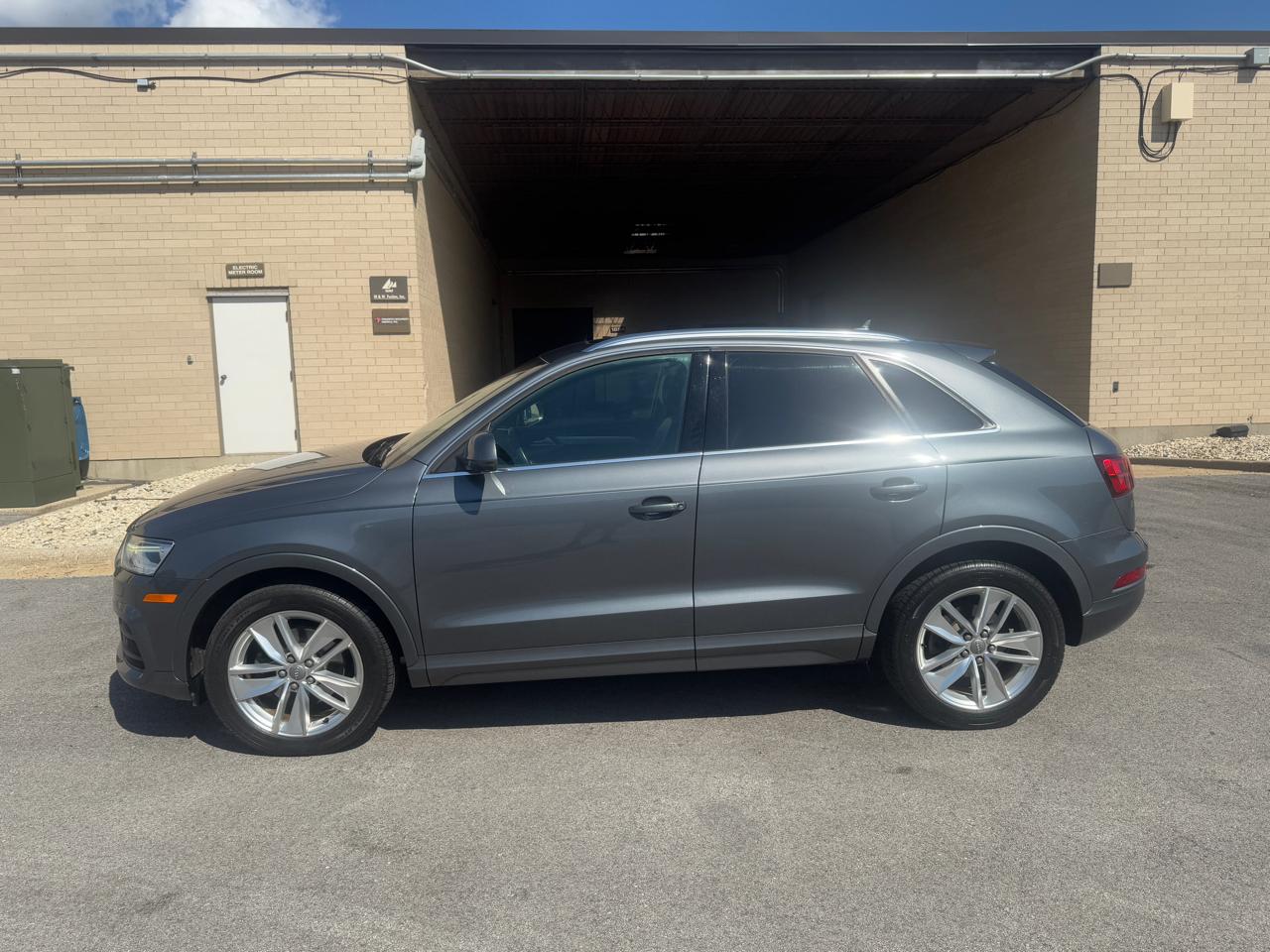 Audi Q3 2.0 TFSI Premium Plus quattro AWD 2017