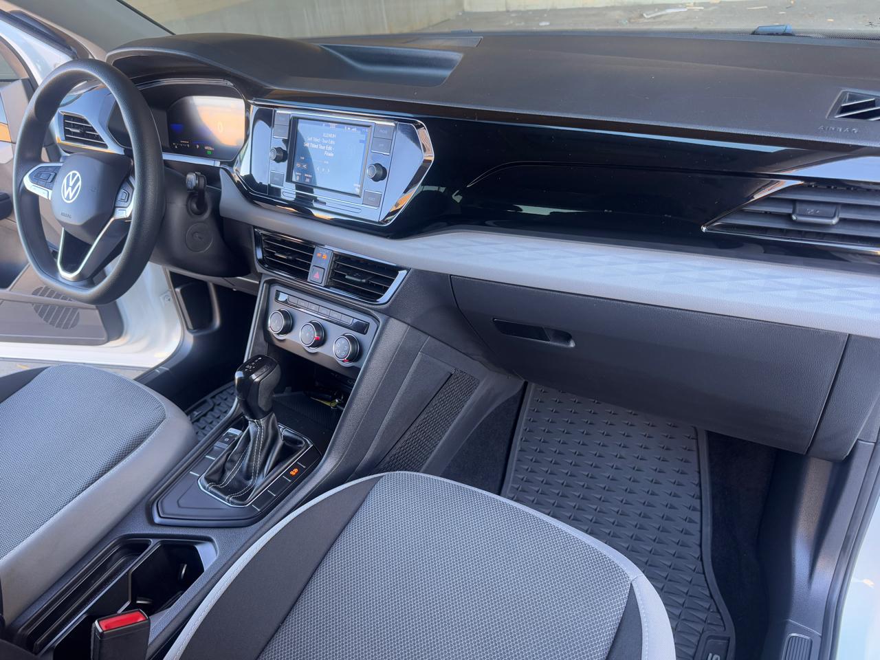 Volkswagen Taos S 2022