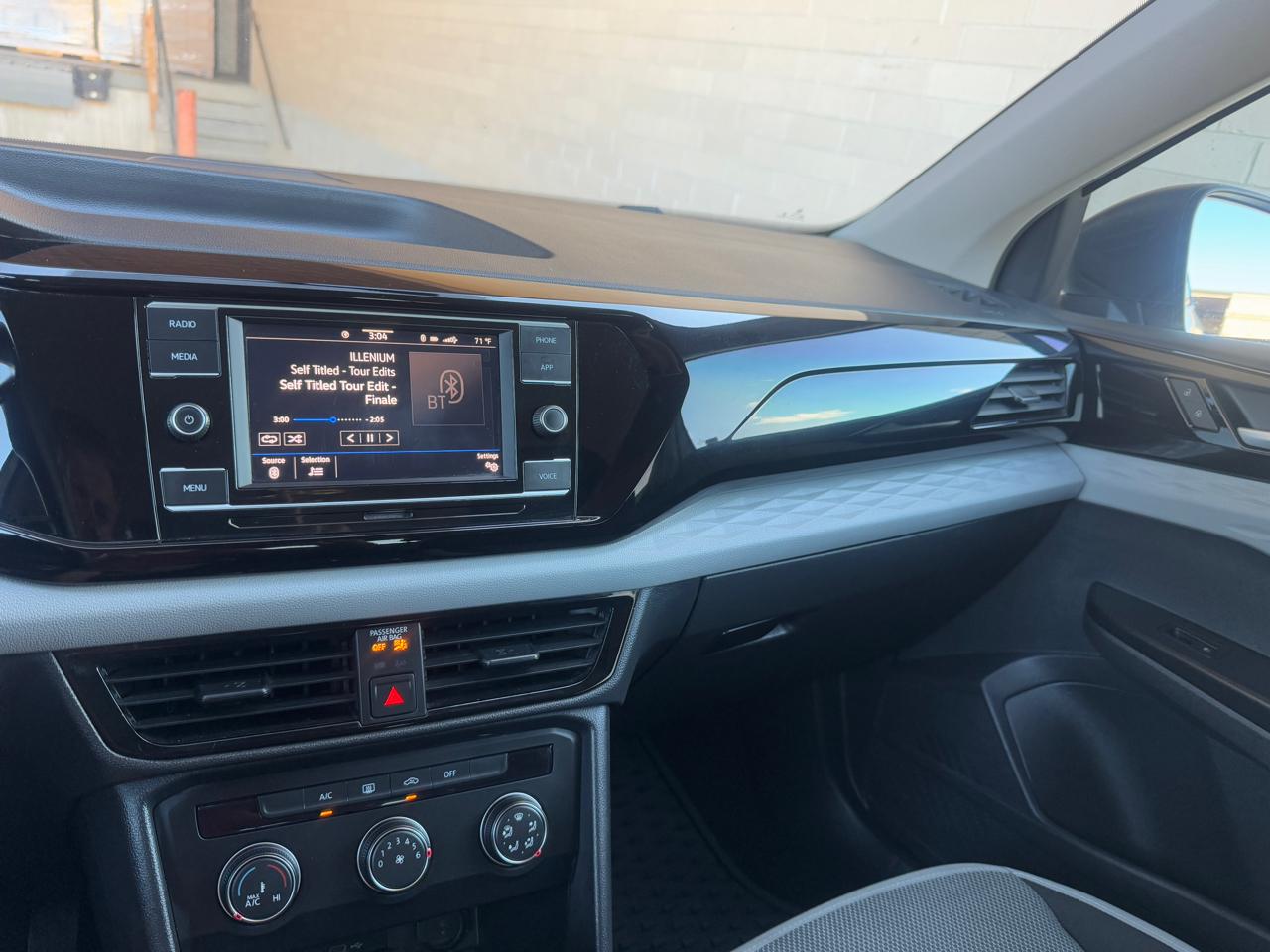 Volkswagen Taos S 2022