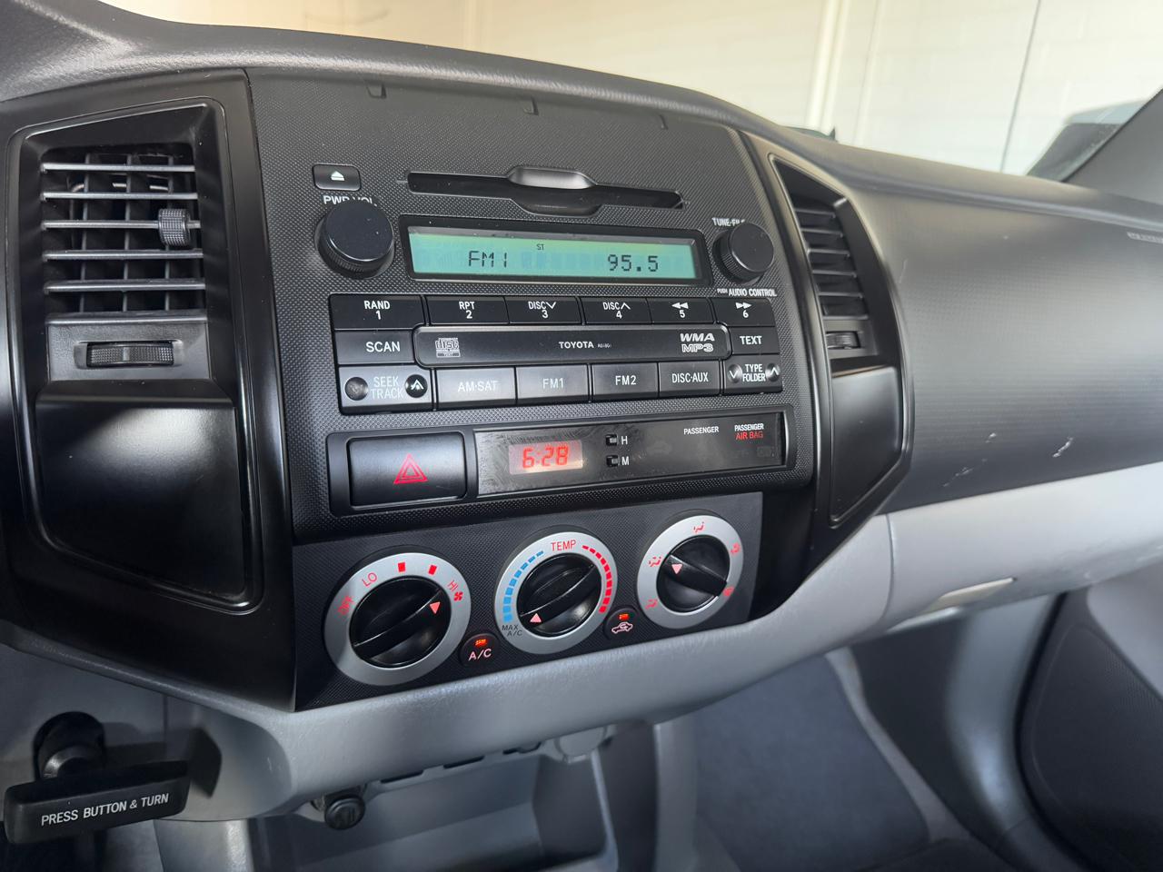 Toyota Tacoma  2010