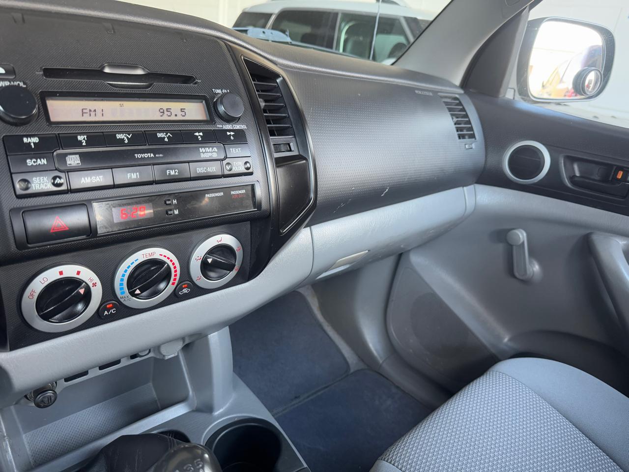 Toyota Tacoma  2010