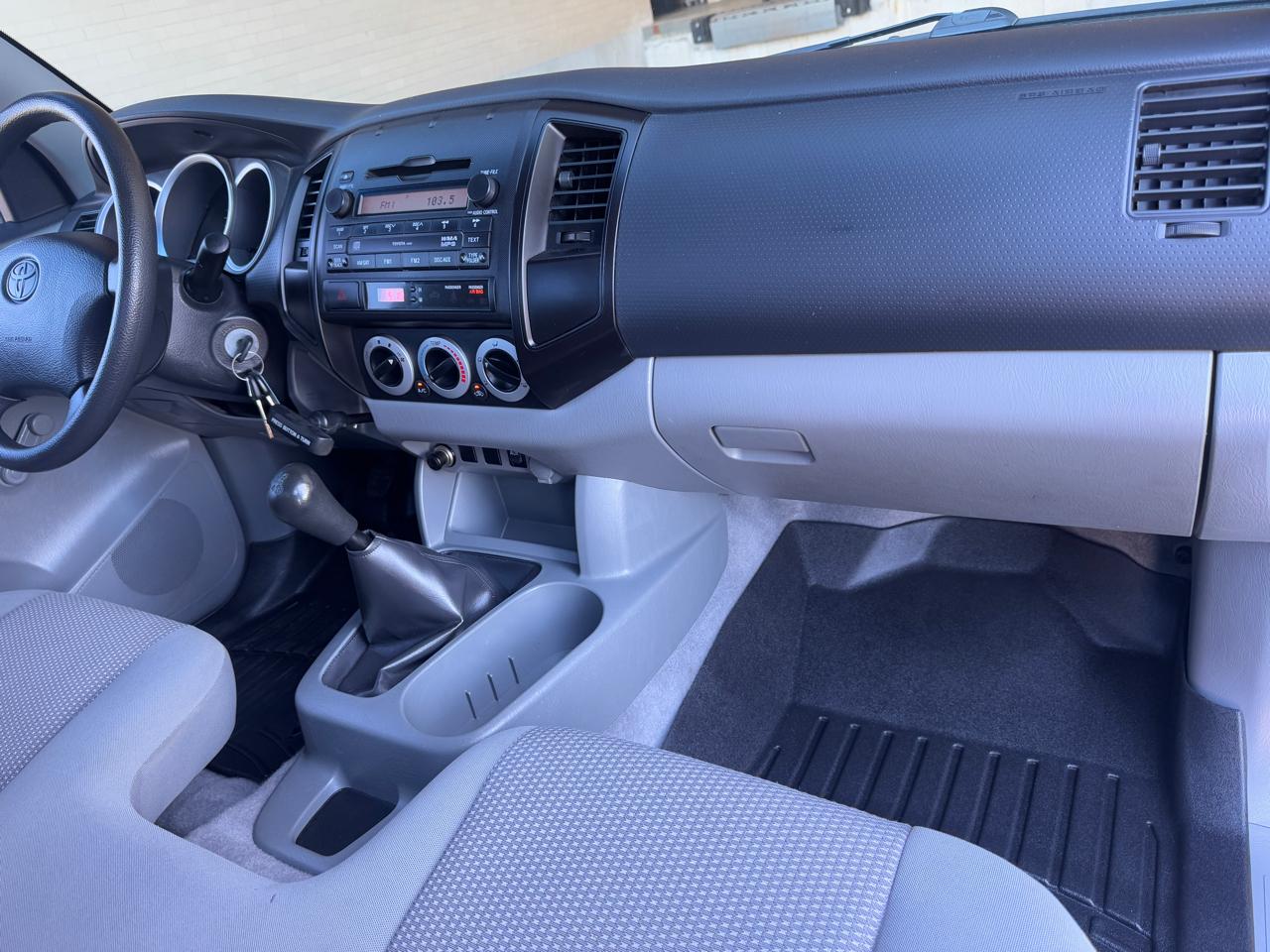 Toyota Tacoma  2011