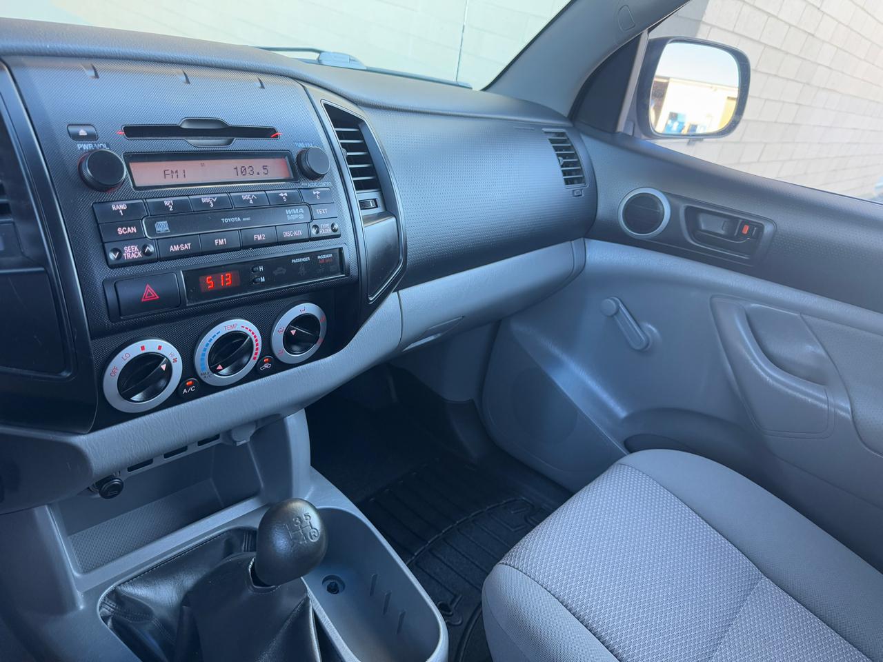 Toyota Tacoma  2011