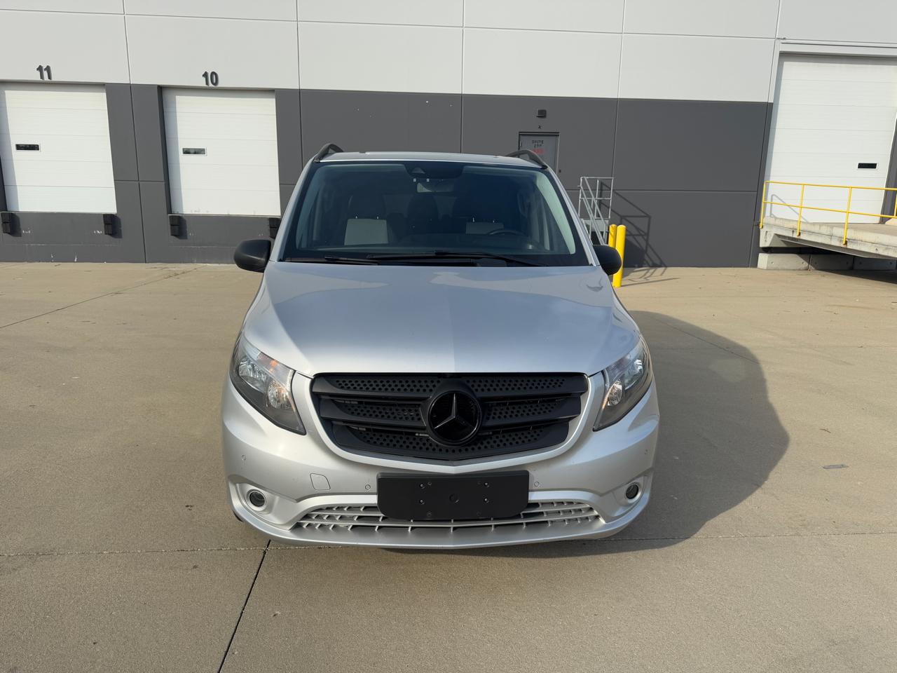 Mercedes-Benz Metris Passenger Van  2016