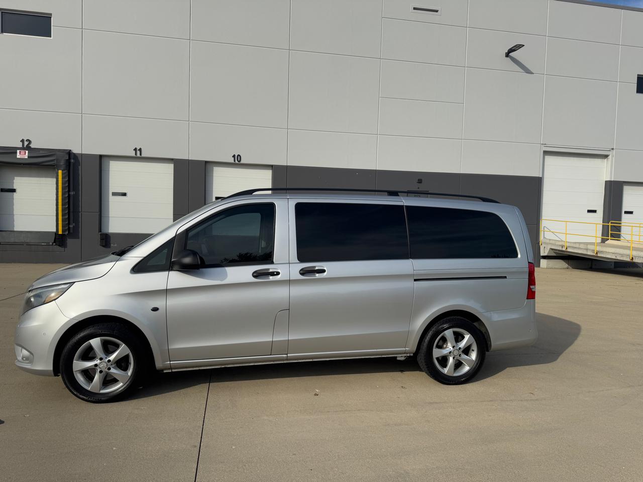 Mercedes-Benz Metris Passenger Van  2016