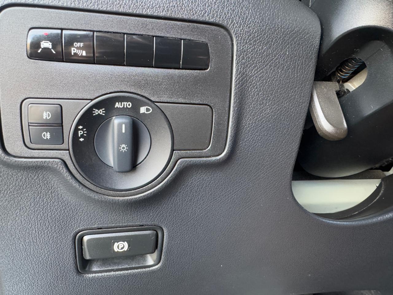 Mercedes-Benz Metris Passenger Van  2016