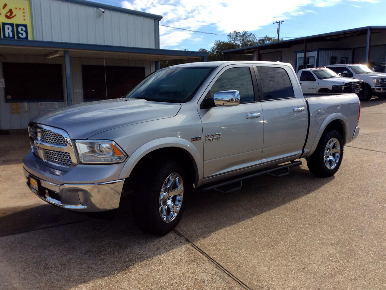 Used 2015 RAM 1500 Crew Cab Laramie 4x4 for Sale in Huntsville TX 77340
