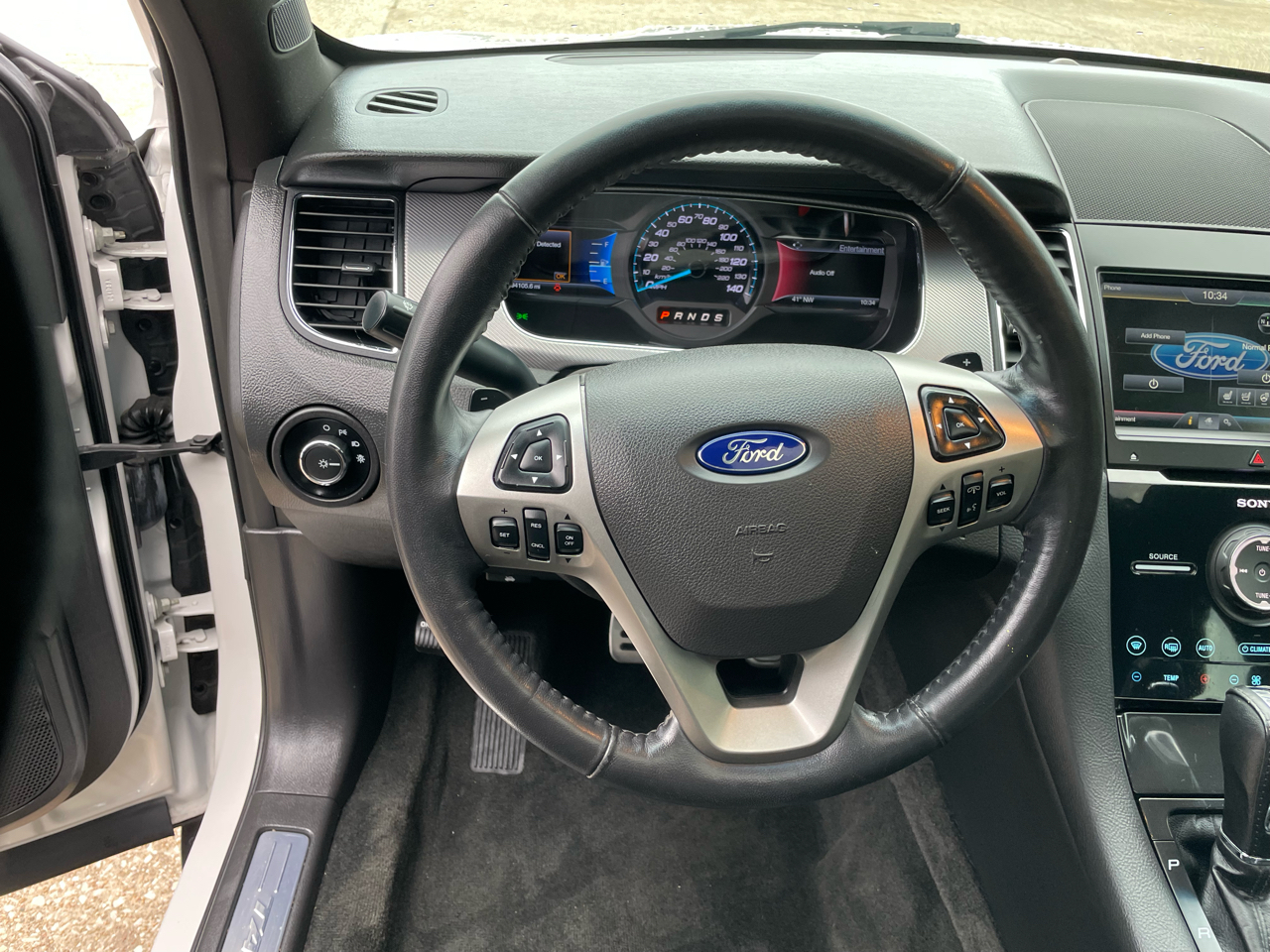 Ford Taurus 4dr Sdn SHO AWD 2015