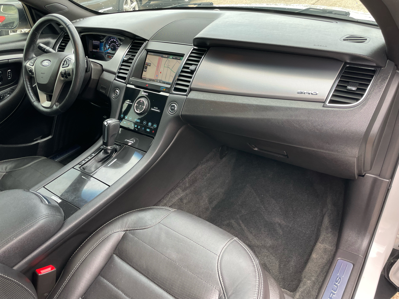 Ford Taurus 4dr Sdn SHO AWD 2015