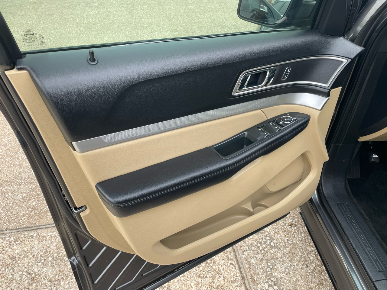 Ford Explorer FWD 4dr XLT 2016