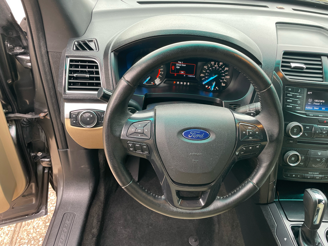 Ford Explorer FWD 4dr XLT 2016